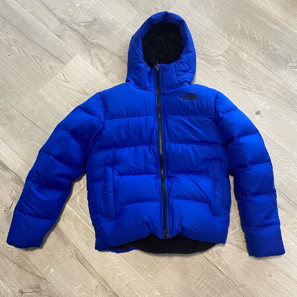 Boys The  North Face winter coat with fleece lining. Size Medium 10/12 Blue